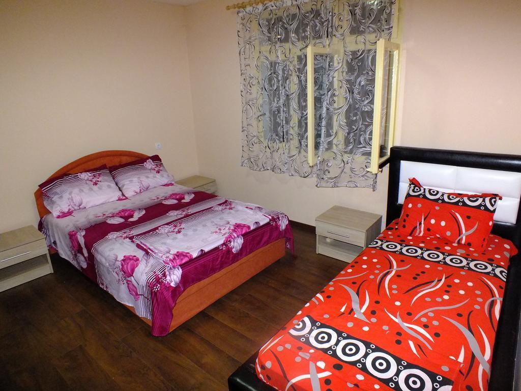 Holiday Home Ivana Virpazar Rom bilde